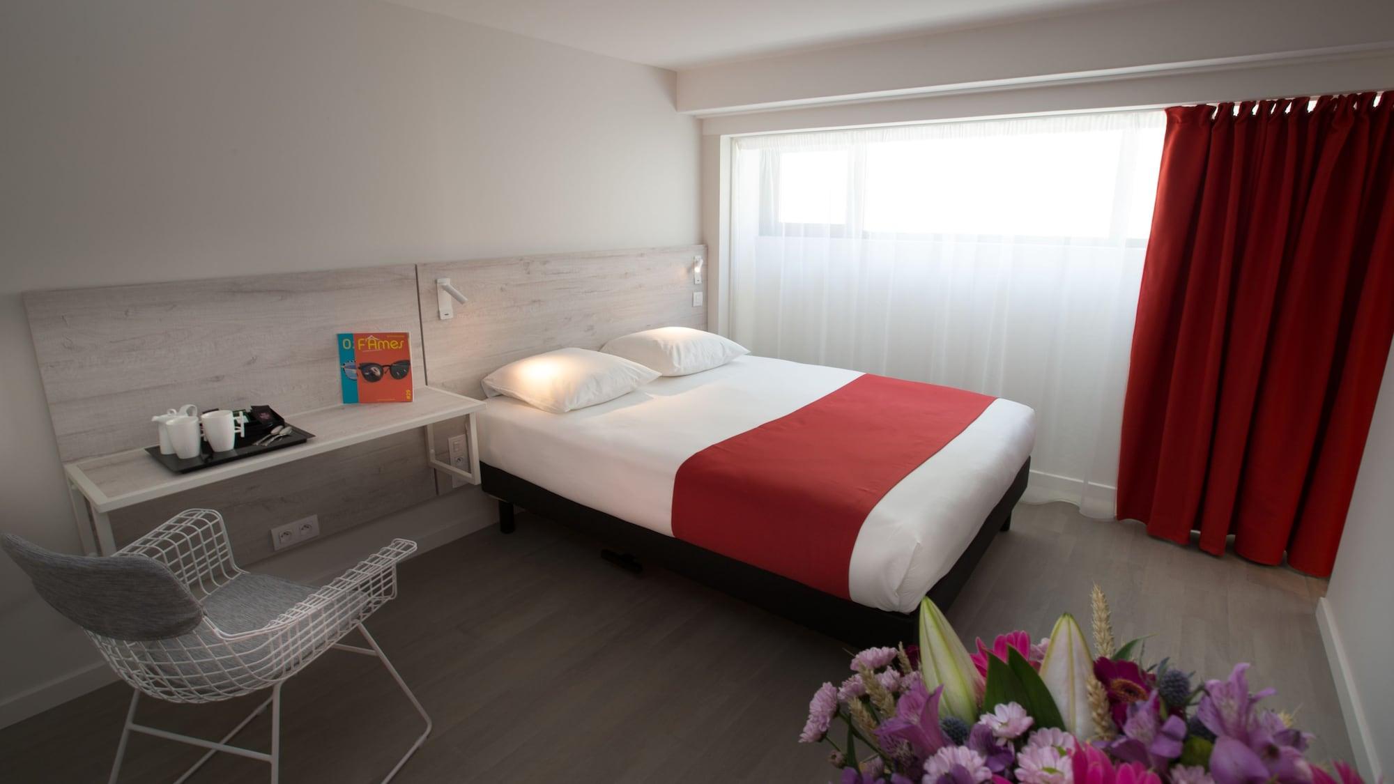 Hotel La Fabrique ลาโรแชล ภายนอก รูปภาพ