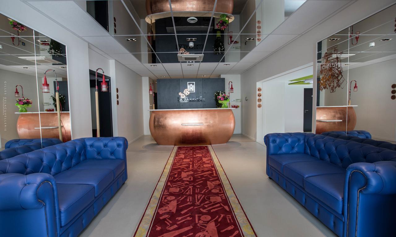 Hotel La Fabrique ลาโรแชล ภายนอก รูปภาพ